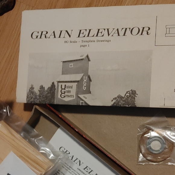 Grain Elevator Model - Picture 8 of 8